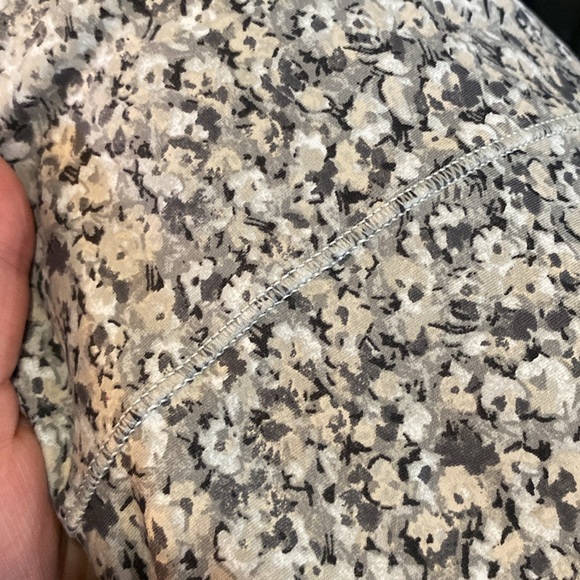 Lululemon flower turbo tank - Picture 3 of 3